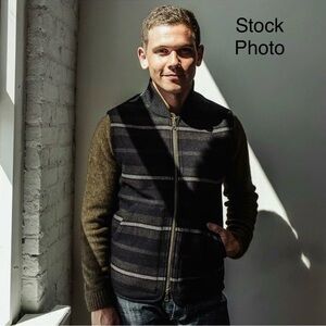 TAYLOR STITCH Reversible Vest Beach Cloth Wool Charcoal Blanket Stripe 40 #729